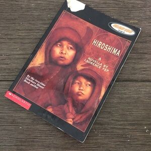 Hiroshima A Novella By: Laurence Yep  paperback book Read180 stage B